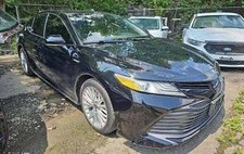 2020 Toyota Camry Hybrid XLE