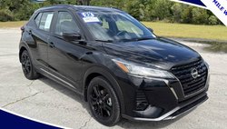 2022 Nissan Kicks SR