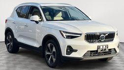 2023 Volvo XC40 B5 Ultimate Bright Theme
