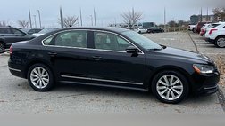 2012 Volkswagen Passat SEL