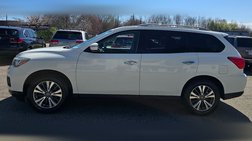 2018 Nissan Pathfinder SV