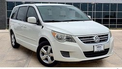 2011 Volkswagen Routan SE