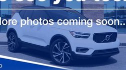 2022 Volvo XC40 T5 R-Design