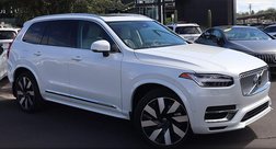 2023 Volvo XC90 Recharge T8 Ultimate Bright Theme 7P
