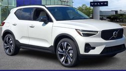 2025 Volvo XC40 B5 Ultra Dark Theme