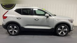 2024 Volvo XC40 B5 Plus Bright Theme