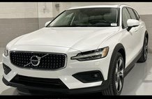 2022 Volvo V60 Cross Country T5