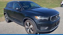 2020 Volvo XC40 T5 Momentum