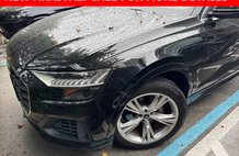 2023 Audi Q8 quattro Premium 55 TFSI