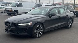 2022 Volvo S60 B5 Momentum