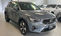 2023 Volvo XC40 B5 Plus Bright Theme