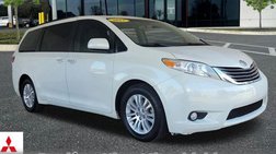 2017 Toyota Sienna XLE 7-Passenger Auto Access Seat
