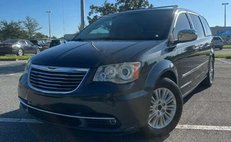 2013 Chrysler Town and Country Limited