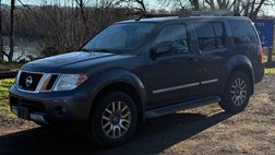 2010 Nissan Pathfinder LE V6 4WD