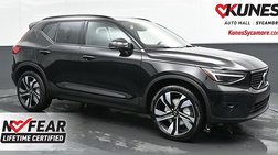 2025 Volvo XC40 B5 Plus Dark Theme