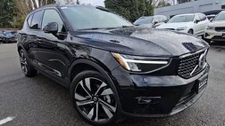 2024 Volvo XC40 B5 Plus Dark Theme