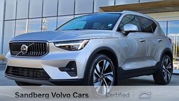 2023 Volvo XC40 B5 Ultimate Bright Theme
