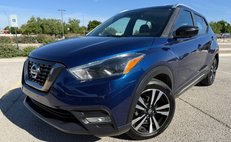 2019 Nissan Kicks SR