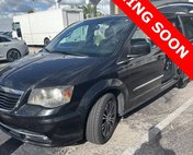 2014 Chrysler Town and Country S
