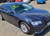 2016 Chrysler 300 Limited