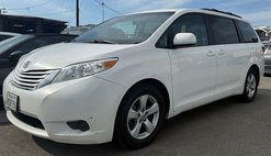 2017 Toyota Sienna LE