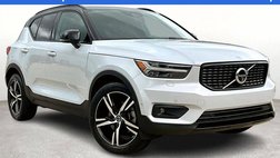 2022 Volvo XC40 T5 R-Design