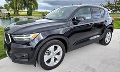 2021 Volvo XC40 T4 Momentum