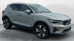 2025 Volvo XC40 B5 Plus Bright Theme