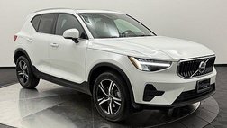 2025 Volvo XC40 B5 Core Bright Theme