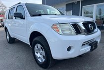 2012 Nissan Pathfinder LE