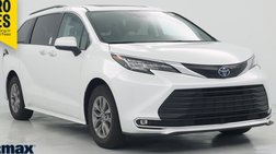 2022 Toyota Sienna XLE