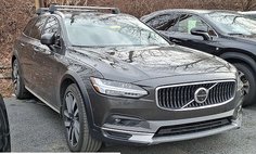 2022 Volvo V90 Cross Country B6