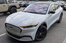 2022 Ford Mustang Mach-E California Route 1