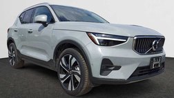 2024 Volvo XC40 B5 Ultimate Bright Theme