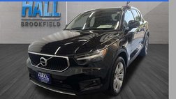 2022 Volvo XC40 T5 Momentum