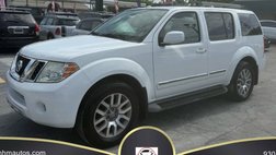 2010 Nissan Pathfinder LE