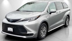 2024 Toyota Sienna LE 8-Passenger