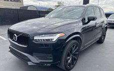 2021 Volvo XC90 T6 Momentum 7-Passenger
