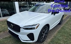 2023 Volvo XC60 B5 Plus Dark Theme