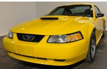 2004 Ford Mustang GT Deluxe