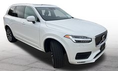 2022 Volvo XC90 T5 Momentum