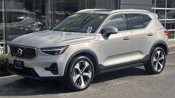 2023 Volvo XC40 B5 Plus Bright Theme