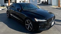 2023 Volvo S60 B5 Core Dark Theme