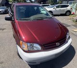 2002 Toyota Sienna LE