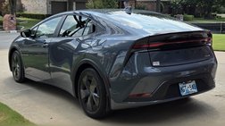2025 Toyota Prius LE