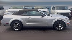 2005 Ford Mustang V6 Deluxe