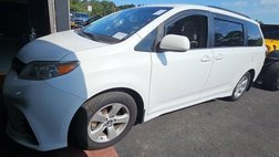 2018 Toyota Sienna LE