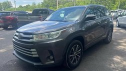 2017 Toyota Highlander SE