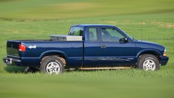 2001 Chevrolet S-10 LS