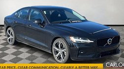2024 Volvo S60 B5 Plus Dark Theme